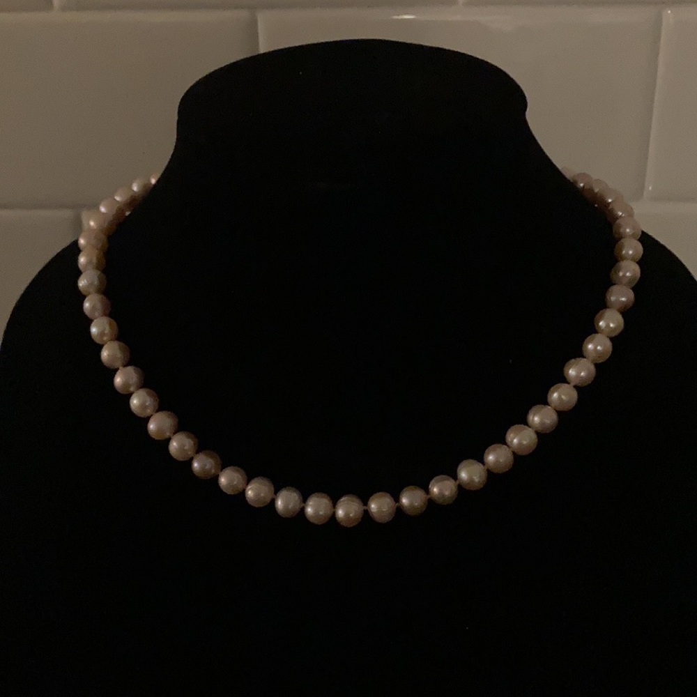 Handmade mauve cultured freshwater pearl necklace - Picture 1 of 5